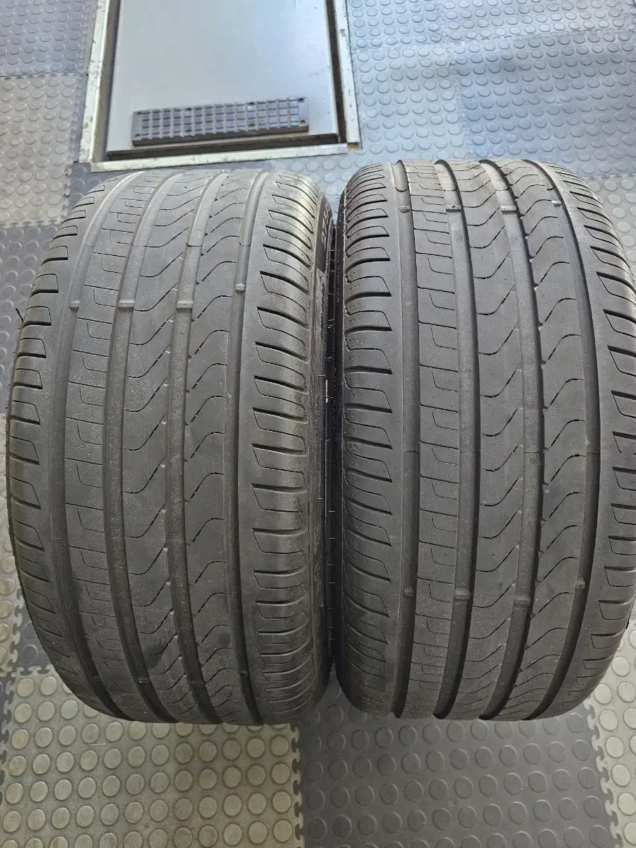 275/35R19 피렐리 런플렛 2본